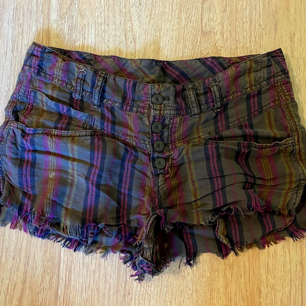 Free People Cotton Distressed Shorts (Size 28)